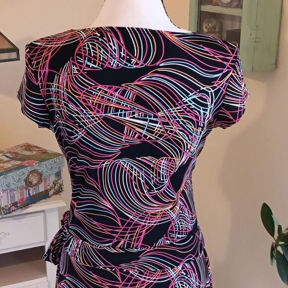 Vol.1 Wrap Front Dress. Abstract Graphics. Spirograph. Fit and Flare - Picture 6 of 9